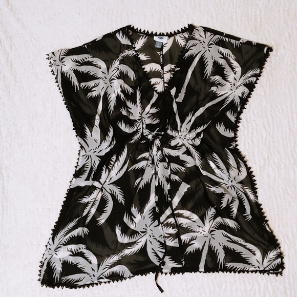 Palm Tree Tee - Picture 12 of 12